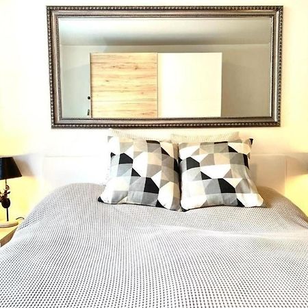 Ferienwohnung Gian, Zentral Mit Garagenstellplatz ดาวอส ภายนอก รูปภาพ